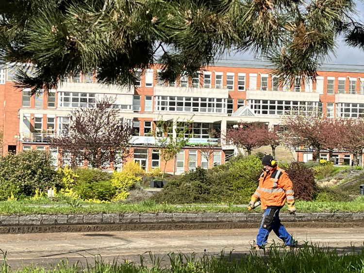 GALERIE: Dopravní omezení při přestavbě hradecké Milety