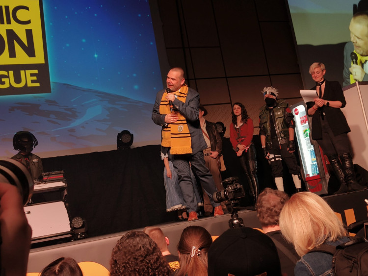 FOTOGALERIE: Zaklínač, Joker i Wednesday. Podívejte se na kostýmy z Comic-Conu