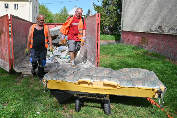 Jak se uklízí v Kunčičkách, v ne zrovna exkluzivní čtvrti