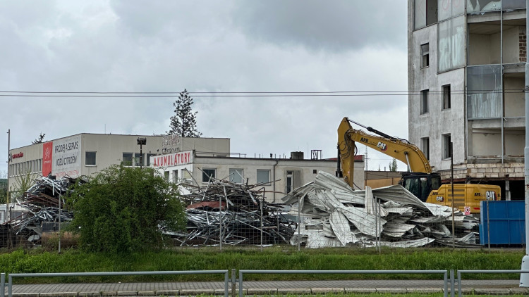 FOTOGALERIE: Bourání skleněného pekla
