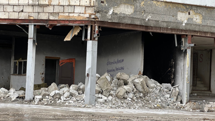 FOTOGALERIE: Bourání skleněného pekla