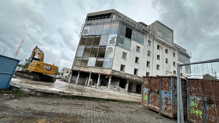 FOTOGALERIE: Bourání skleněného pekla