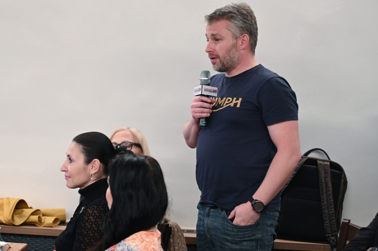 Exhejtman Ivo Vondrák zahájil kampaň. V bruntálské restauraci