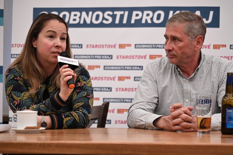 Exhejtman Ivo Vondrák zahájil kampaň. V bruntálské restauraci