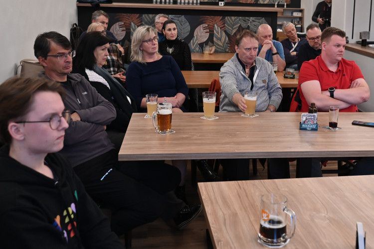 Exhejtman Ivo Vondrák zahájil kampaň. V bruntálské restauraci