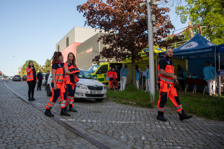 FOTOGALERIE: Pomoc na druhou. V Olomouci darovali krev záchranáři, hasiči, policisté i vojáci