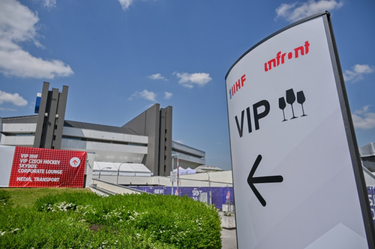 Ostrava před začátkem MS v hokeji: okolí arény se připravovalo na šampionát