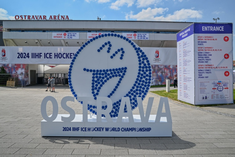 Ostrava před začátkem MS v hokeji: okolí arény se připravovalo na šampionát