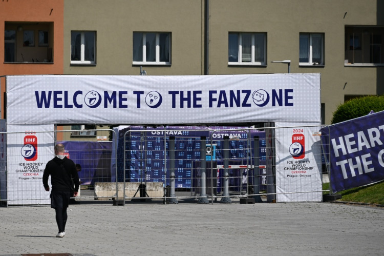 Ostrava před začátkem MS v hokeji: okolí arény se připravovalo na šampionát