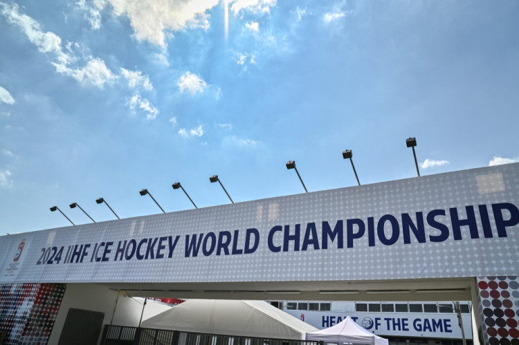 Ostrava před začátkem MS v hokeji: okolí arény se připravovalo na šampionát