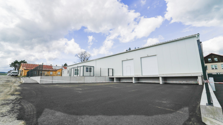 Reality 21. století. Bláznivý cirkus nebo promyšlená marketingová strategie? O tom si povíme s finančním a realitním makléřem Václavem Ovečkou