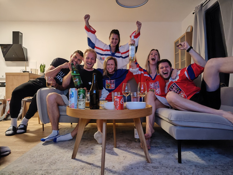 GALERIE: Jak se během MS v ledním hokeji fandilo na východě Čech?