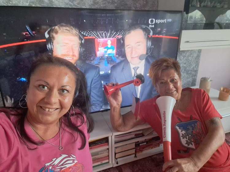 GALERIE: Jak se během MS v ledním hokeji fandilo na východě Čech?