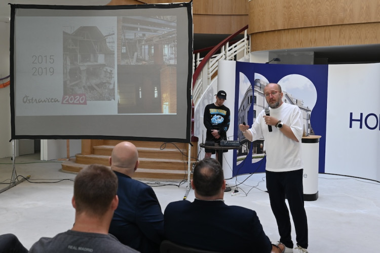 Zrekonstruovaná Ostravica-Textilia se otevírá. Stěhují se do ní první nájemníci