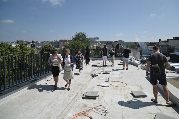 Zrekonstruovaná Ostravica-Textilia se otevírá. Stěhují se do ní první nájemníci