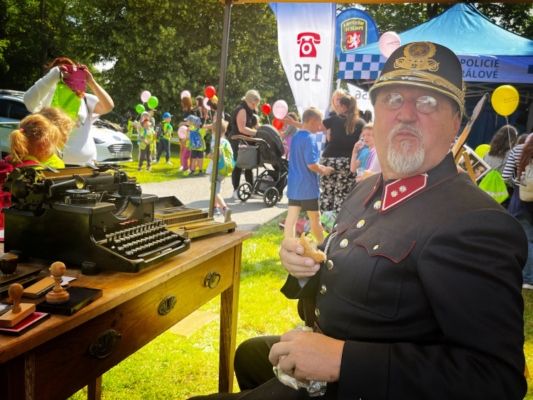 GALERIE: Bezpečné město na hradeckém nábřeží