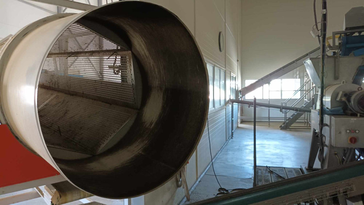 FOTOGALERIE: Jablka a byliny. Kofola rozvíjí sady na Šumpersku