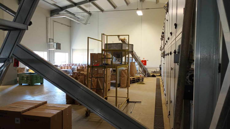 FOTOGALERIE: Jablka a byliny. Kofola rozvíjí sady na Šumpersku