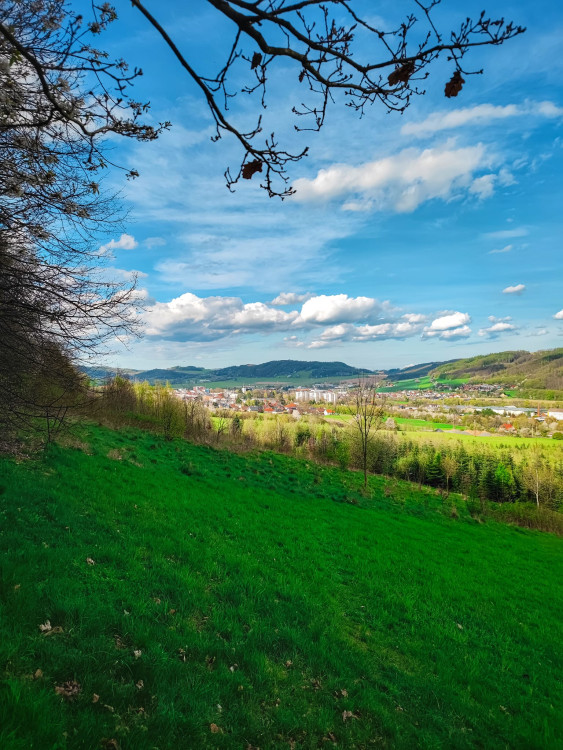 FOTOGALERIE: Důl, studánka, vyhlídkové místo s lehátkem a venkovní geologická expozice