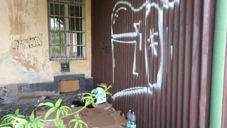 FOTOGALERIE: Správa železnic nechala místní nádraží v Prostějově zpustnout. Nyní ji převezme město