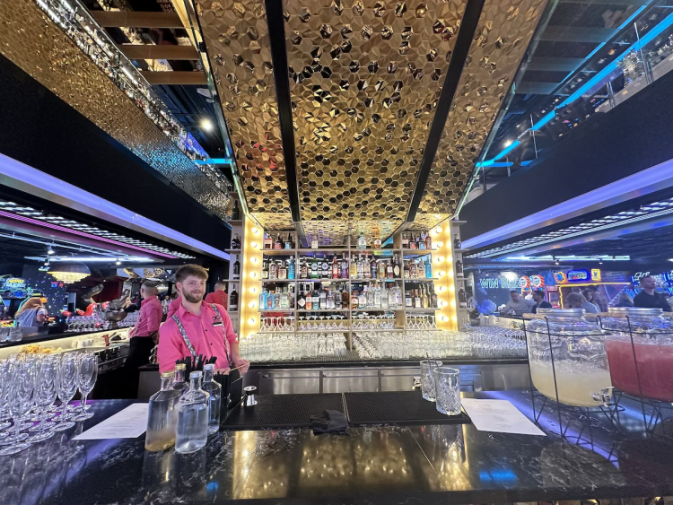 FOTOGALERIE: Ještě větší show, než jsme čekali. Podívejte se, jak to vypadá v obchodním domě Máj po rekonstrukci