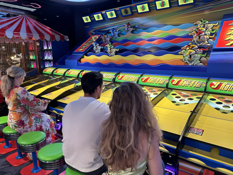 FOTOGALERIE: Ještě větší show, než jsme čekali. Podívejte se, jak to vypadá v obchodním domě Máj po rekonstrukci