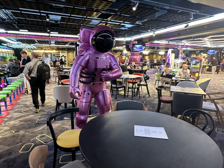 FOTOGALERIE: Ještě větší show, než jsme čekali. Podívejte se, jak to vypadá v obchodním domě Máj po rekonstrukci