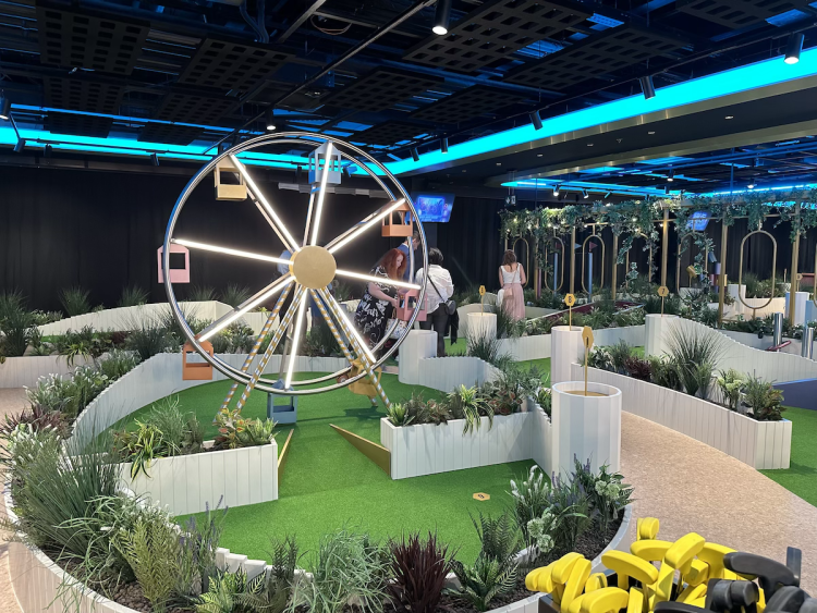 FOTOGALERIE: Ještě větší show, než jsme čekali. Podívejte se, jak to vypadá v obchodním domě Máj po rekonstrukci