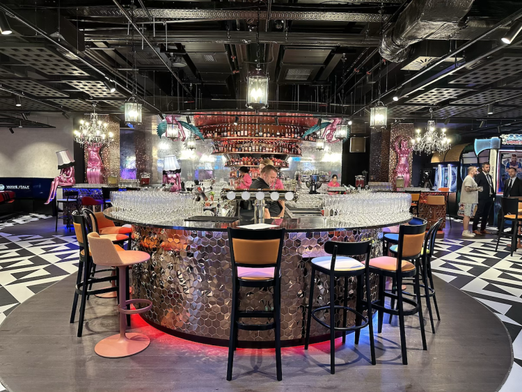 FOTOGALERIE: Ještě větší show, než jsme čekali. Podívejte se, jak to vypadá v obchodním domě Máj po rekonstrukci