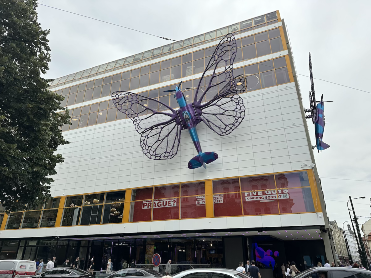 FOTOGALERIE: Ještě větší show, než jsme čekali. Podívejte se, jak to vypadá v obchodním domě Máj po rekonstrukci