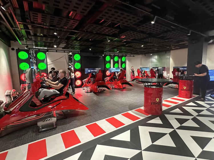 FOTOGALERIE: Ještě větší show, než jsme čekali. Podívejte se, jak to vypadá v obchodním domě Máj po rekonstrukci