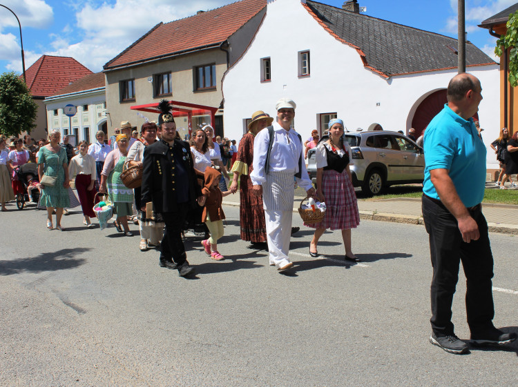 Oslavy 800 let od založení Dolní Cerekve
