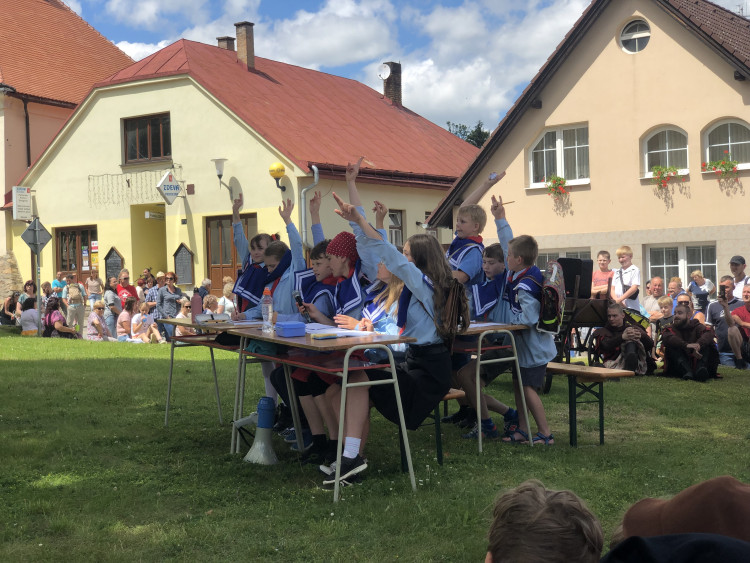 Oslavy 800 let od založení Dolní Cerekve