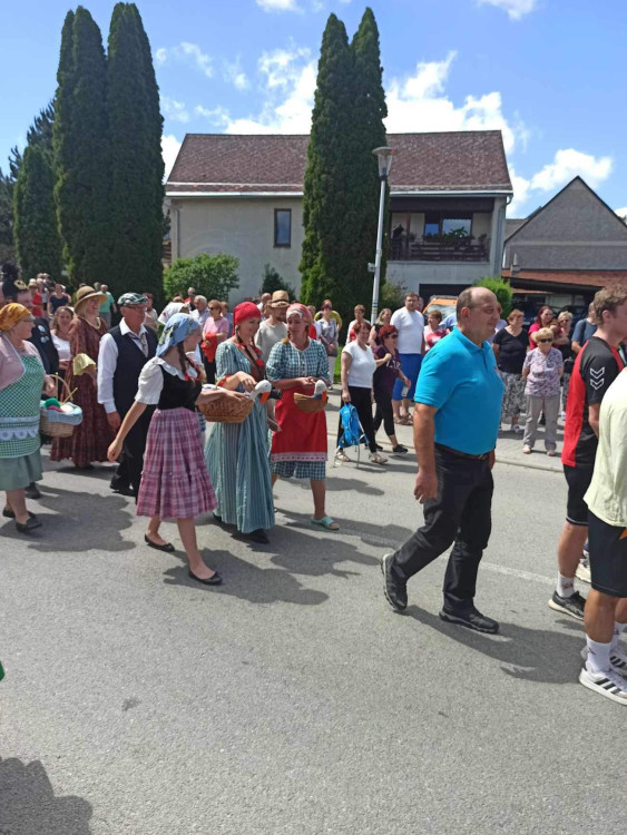 Oslavy 800 let od založení Dolní Cerekve