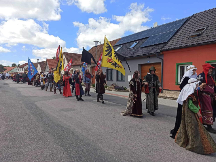 Oslavy 800 let od založení Dolní Cerekve