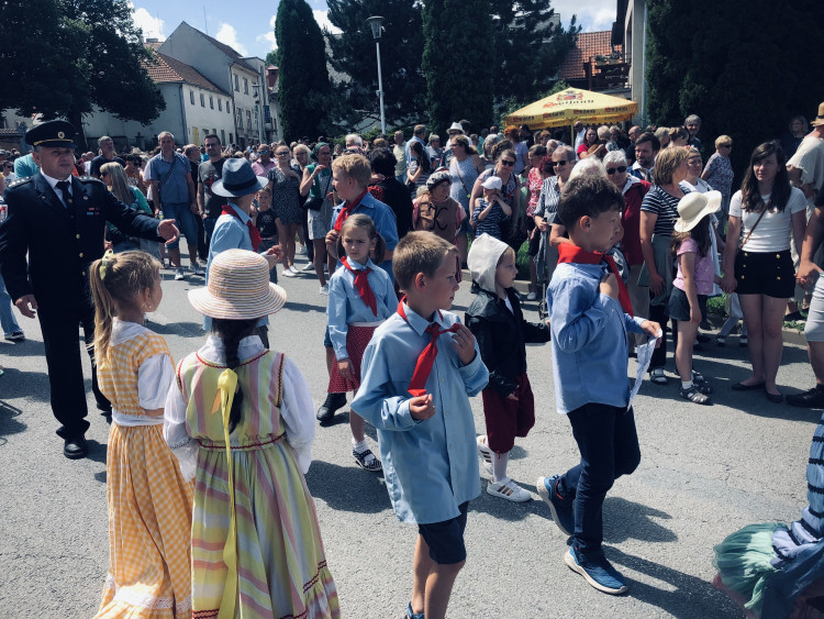 Oslavy 800 let od založení Dolní Cerekve