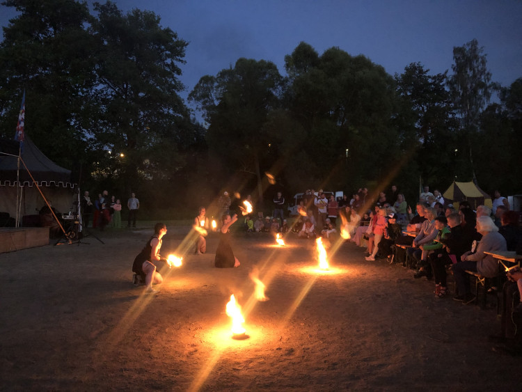 Oslavy 800 let od založení Dolní Cerekve