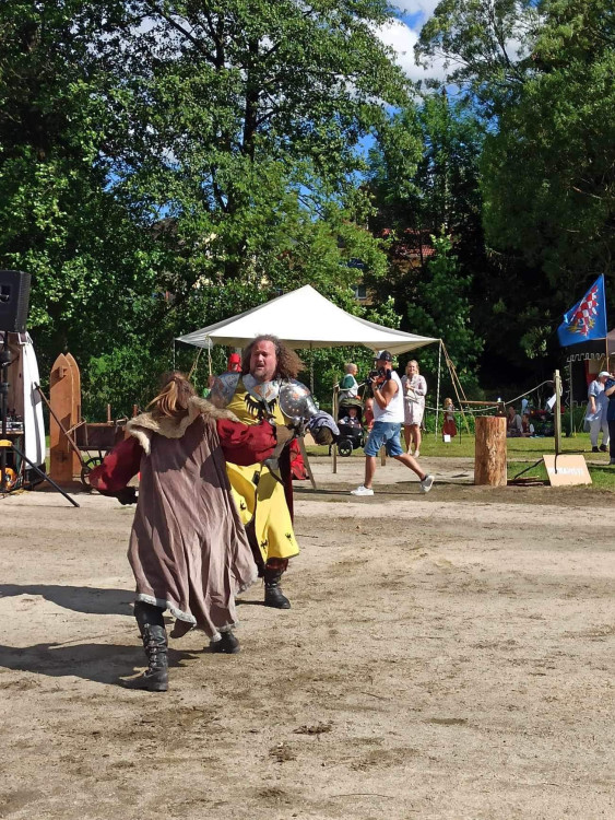 Oslavy 800 let od založení Dolní Cerekve