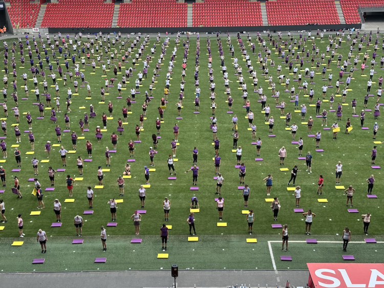 FOTOGALERIE: Podívejte se, jak Sokolové nacvičují v Edenu hromadné skladby