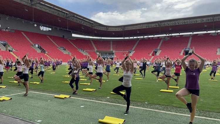 FOTOGALERIE: Podívejte se, jak Sokolové nacvičují v Edenu hromadné skladby