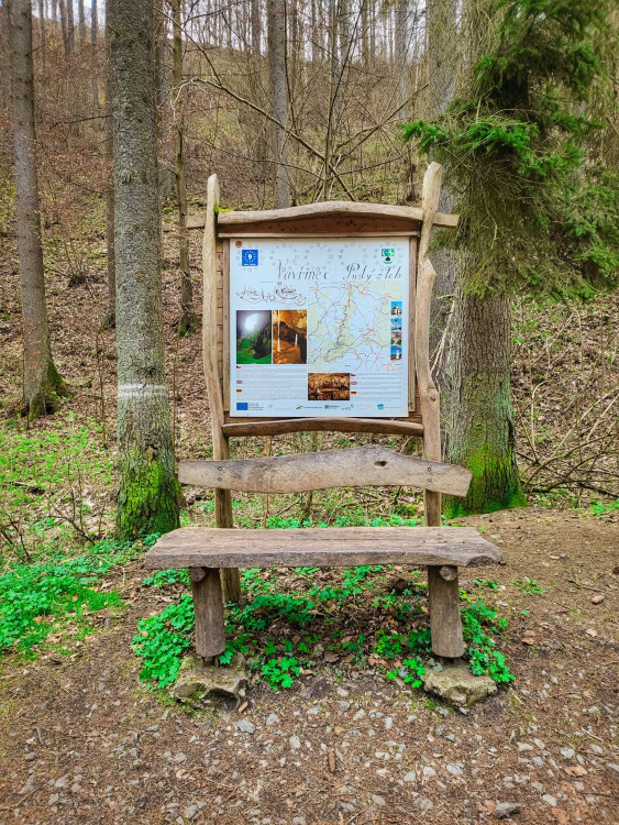 FOTOGALERIE: Macocha není jen propast, ale také vyhlídky a skalní útvary