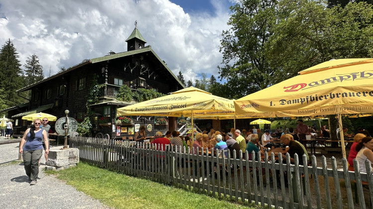 FOTOGALERIE: Schwellhäusl, nejslavnější výletní restaurace Šumavy a Bavorského lesa