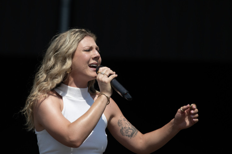 Čtyři dny plné hudby se chýlí ke konci. Festival Colours of Ostrava přivezl světová jména a desetitisíce lidí