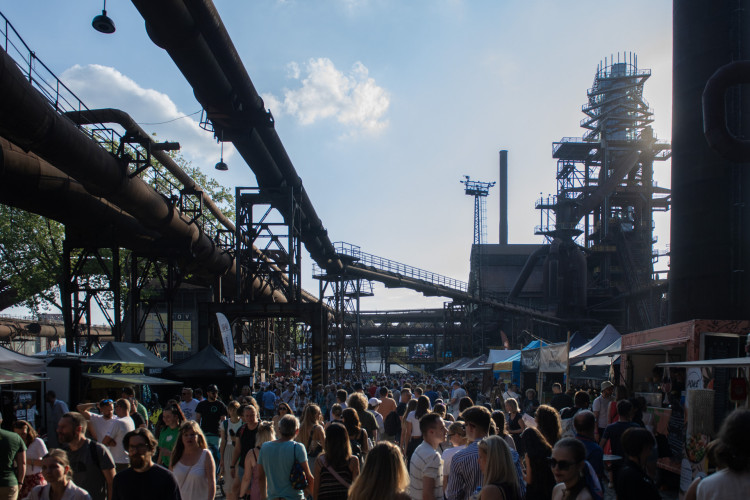 Čtyři dny plné hudby se chýlí ke konci. Festival Colours of Ostrava přivezl světová jména a desetitisíce lidí