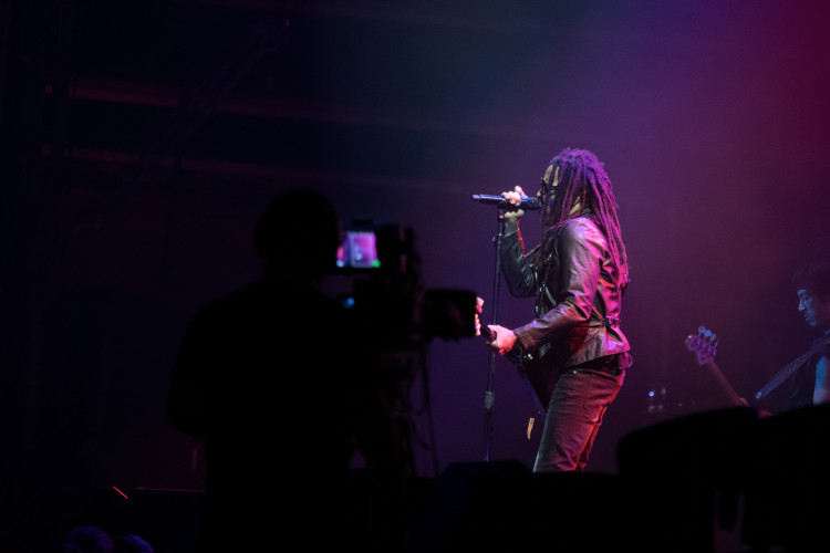 Čtyři dny plné hudby se chýlí ke konci. Festival Colours of Ostrava přivezl světová jména a desetitisíce lidí