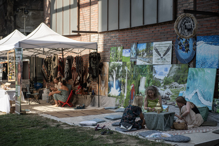 Čtyři dny plné hudby se chýlí ke konci. Festival Colours of Ostrava přivezl světová jména a desetitisíce lidí