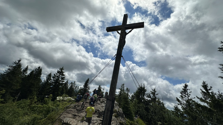 Vrcholový kříž na Roklanu