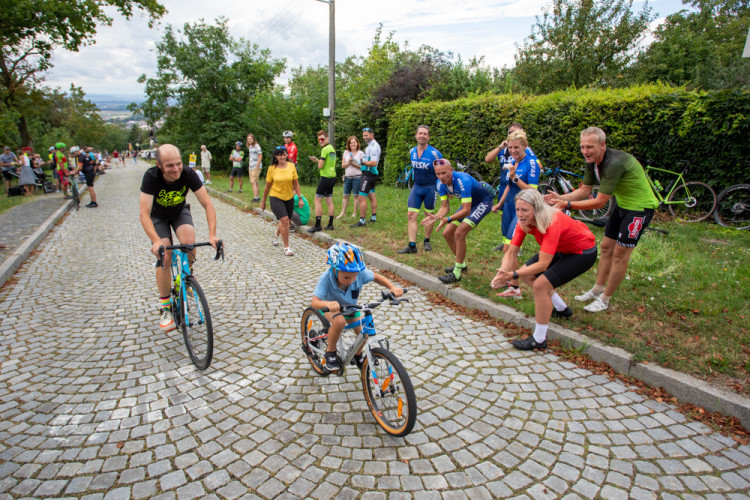 FOTOGALERIE: Závěrečná etapa Czech Tour 2024 končila ve Šternberku