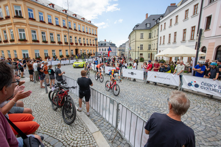 FOTOGALERIE: Závěrečná etapa Czech Tour 2024 končila ve Šternberku
