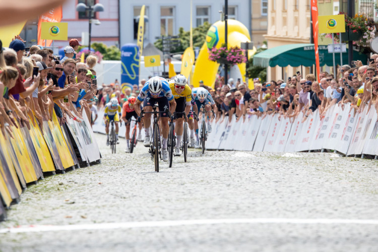 FOTOGALERIE: Závěrečná etapa Czech Tour 2024 končila ve Šternberku